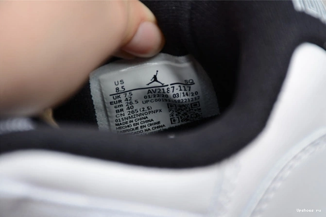 Retro Blue Air Jordan AV2187-117 Legend Low 11 0805